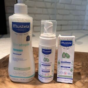 Mustela Baby Gentle Cleansing Gel & Cradle Cap Shampoo & Cream